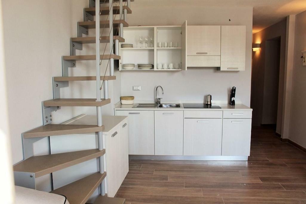 Residenza Del Capitano Luxury Apartments 레반토 외부 사진