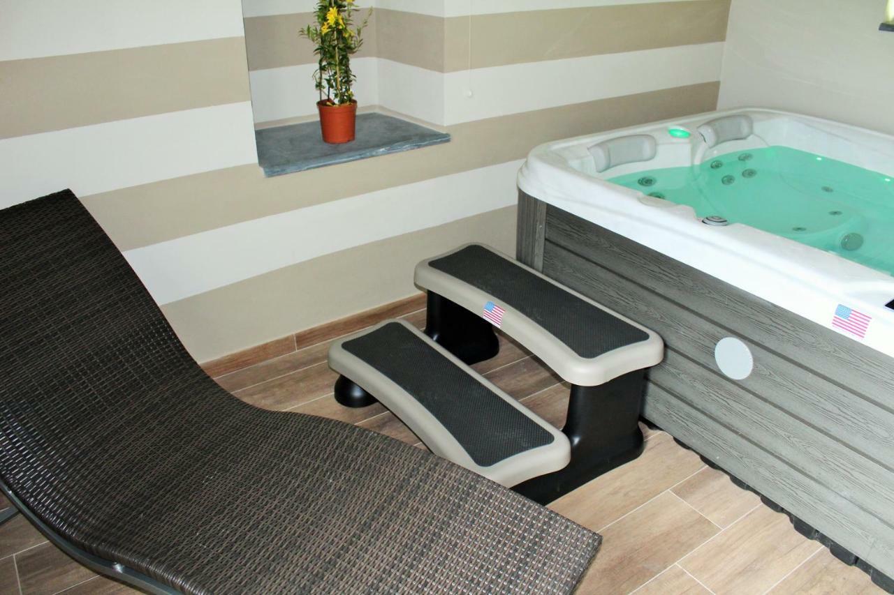 Residenza Del Capitano Luxury Apartments 레반토 외부 사진